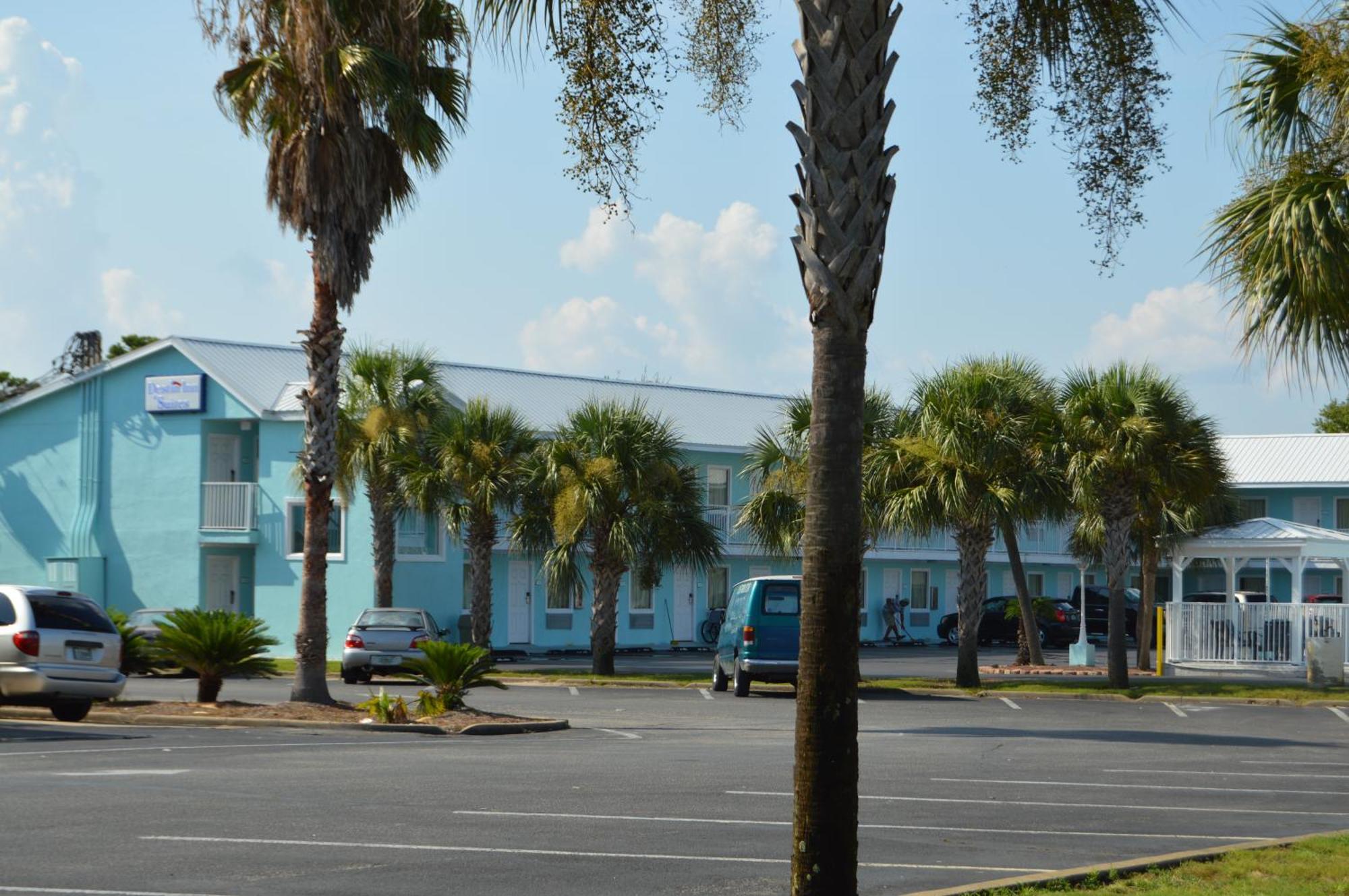 Destin Inn & Suites Exterior photo