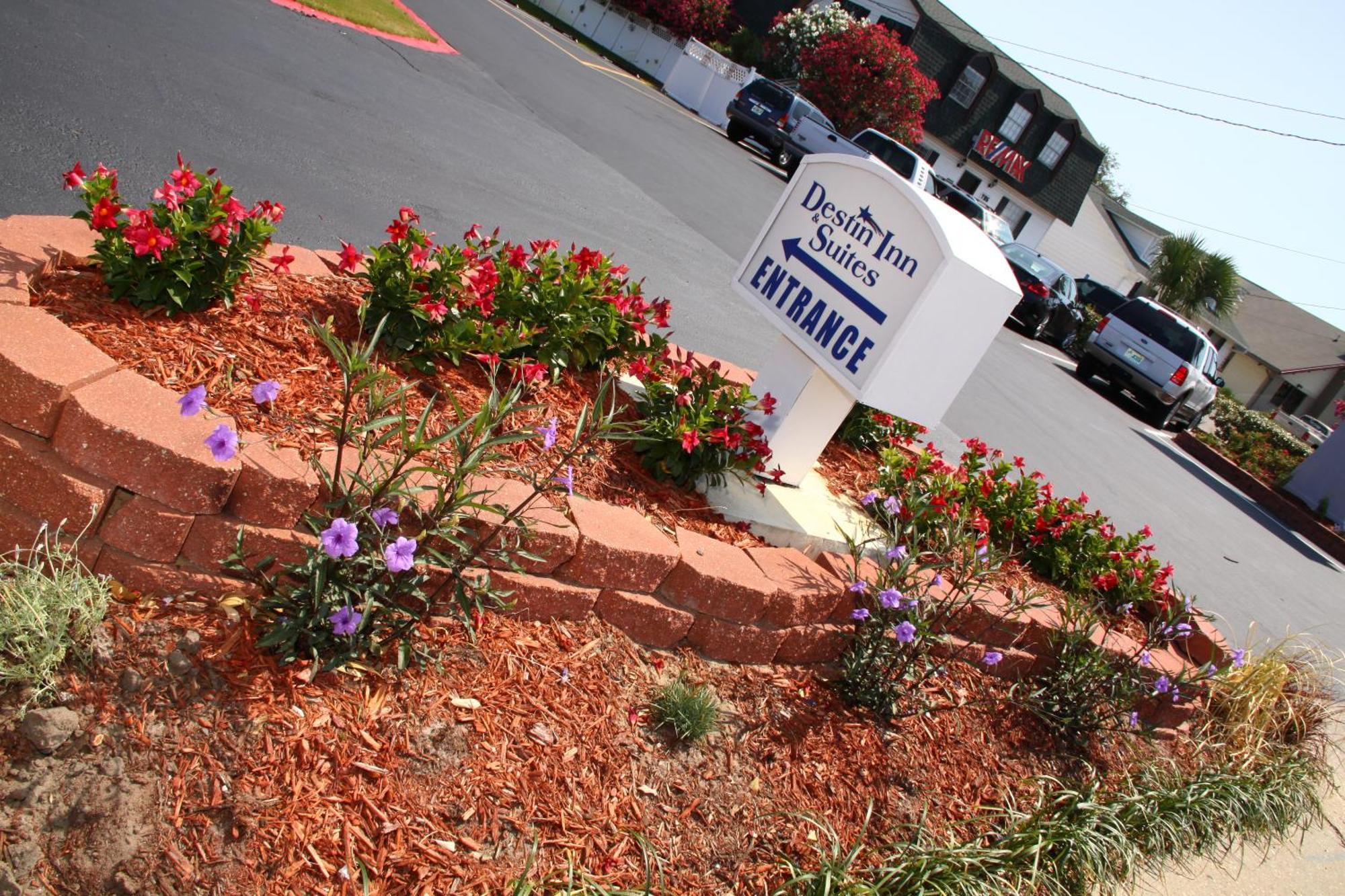 Destin Inn & Suites Exterior photo