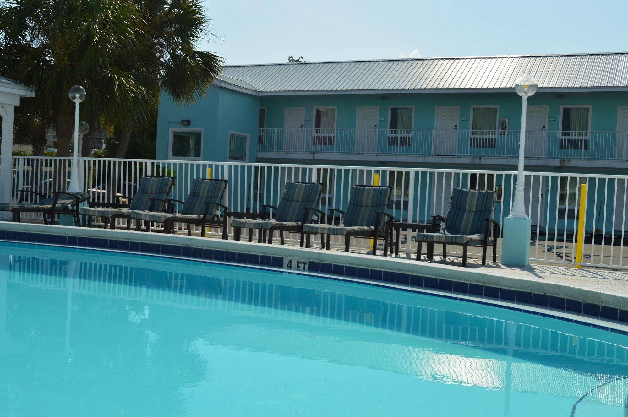 Destin Inn & Suites Exterior photo