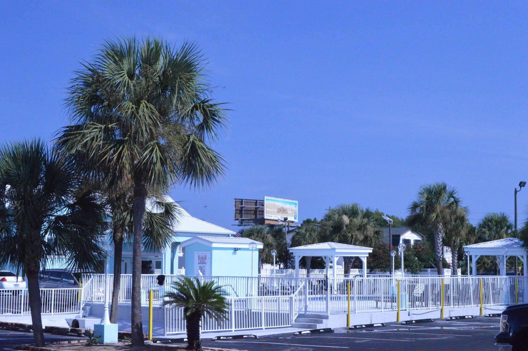 Destin Inn & Suites Exterior photo